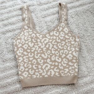 Like New! Abercrombie & Fitch Women’s Cheetah Print Sweater Tank - Size XS